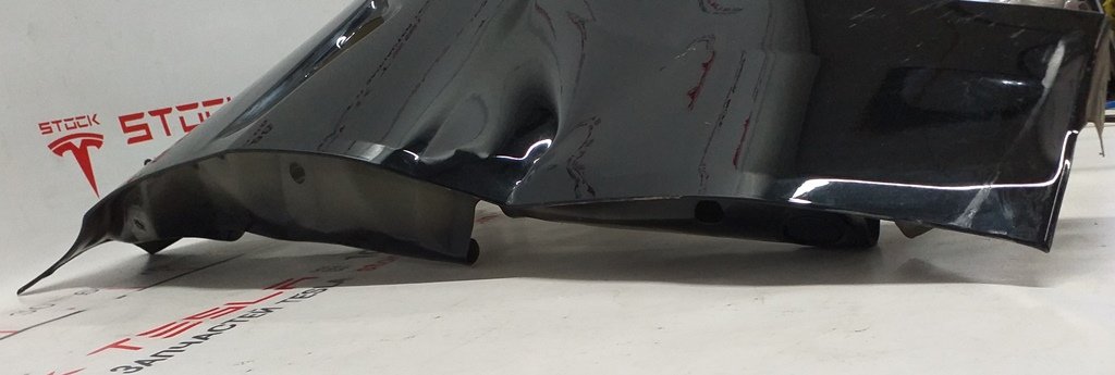 2 FENDER ASSY, RH, with damage Tesla model 3 1081400-01-D